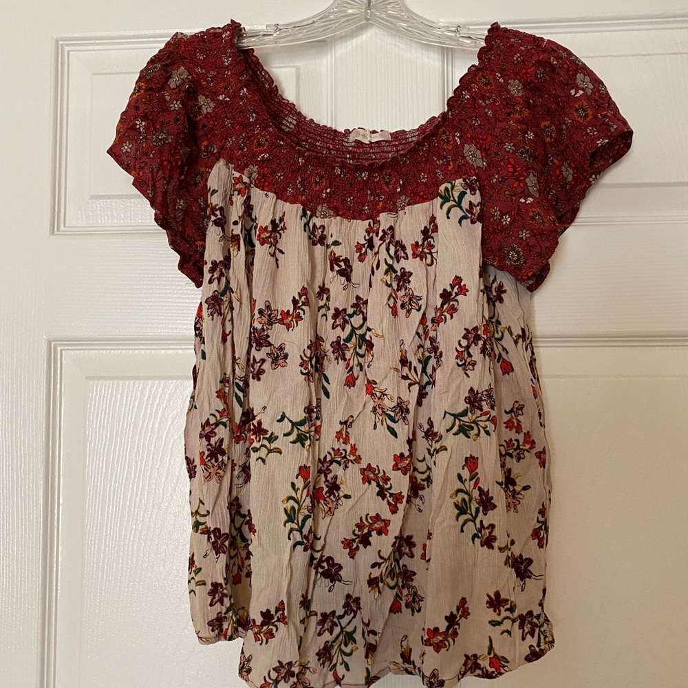 Altar’s State off the shoulder top